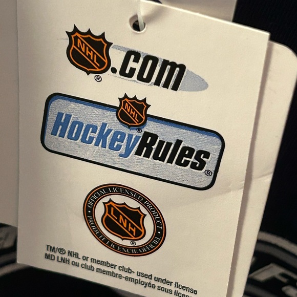 Official NHL Toronto Maple Leaf Top, SZ Small (SZ 8), 100% Cotton NWT - Picture 5 of 6